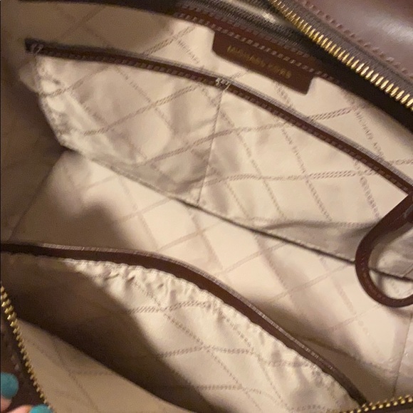 Michael Kors Whitney Large Leather Tote Bag - Picture 4 of 6